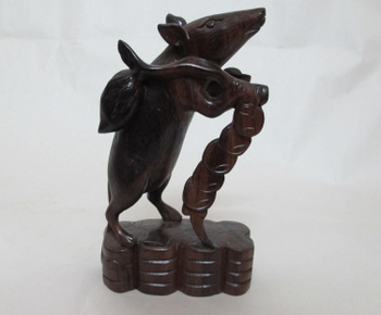 Chuột gổng đào - Đồ gỗ mỹ nghệ Đồng Kỵ